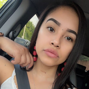 Meet your Posher, Daniela